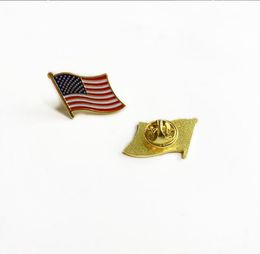 100PCS Amerikaanse broches De Sterren en Strepen Massief Metaal Prachtige Goudkleurige Amerikaanse Vlag Pin1464017