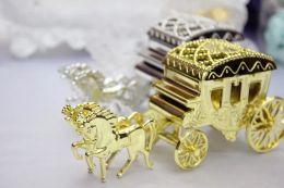 100 pièces Cendrillon chariot boîtes de faveur de mariage boîte de bonbons Casamento faveurs de mariage et cadeaux événement fête fournitures FY8660 G0312