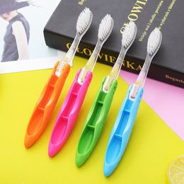 100 piezas coloridas mini diseño moderno moderno plegable plegable plegable suave cepillo de dientes de dientes para acampar fácilmente de transportar