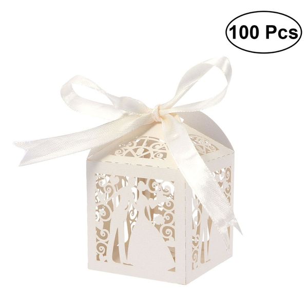 100pcs Couple Design Luxe Lase Cut Bonbons De Mariage Bonbons Boîtes De Faveur De Cadeau Avec Des Décorations De Table De Ruban (Creamy-beige) 210517