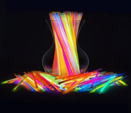 100pcs Glowstick Party Party Fluorescent Bracelets Collier Glow in the Dark Neon Sticks Party Supplies 7082345