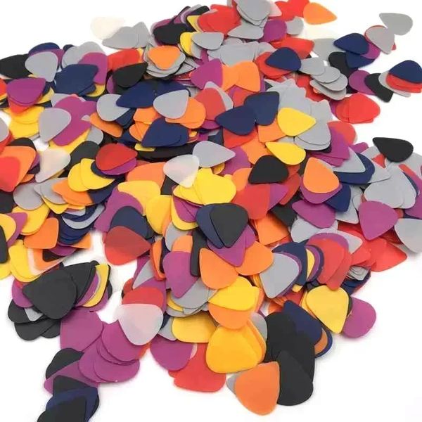 100pcs Guitar Picks Plectrum Celluloïd électrique Smooth Guitar Pick Bass Acoustic Guitar Accessoires Épaisseur 0,5 mm / 0,75 mm / 1,0 mm