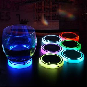 100 stcs LED -auto Water Luminous Coaster Light RGB 7 kleurrijke USB -sensor trillings atmosfeer lamphouder auto decorverlichting