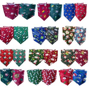 100pcs / lot Chien Vêtements De Noël Chien Chiot Chat Bandanas Petit Moyen Bavoirs Serviette Écharpe Santa Impression Toilettage Costume Accessoires Y919