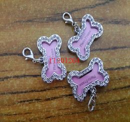 100 stks / partij Gratis Verzending 32x20mm Pet Collar ID Tag Dog Name Tag Rhinestone Botvormige Doggie Puppy Crystal Fotolijst