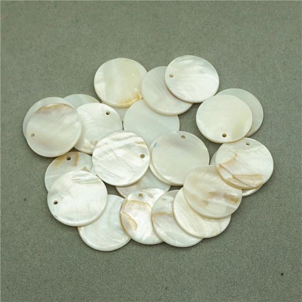 100pcs / lot 35MM Rond Naturel Blanc Shell Perles Fit Bijoux Boucle D'oreille Faire Des Perles De Coquille En Vrac Avec Trou DIY Bijoux Findings234d