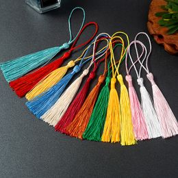 100 stks/partij Bladwijzer Kwasten Fringe Brush Handgemaakte Zachte Ambachtelijke Mini Kwasten met Loops voor DIY Ambachten Sieraden Maken Accessoires