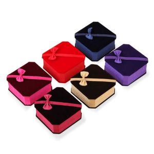 Boîte cadeau de bijoux 100pcs / lot Boîte de cadeau de velours de haute qualité Bracelet Box Octagonal Box Emballage