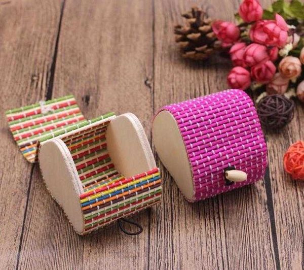 100pcs / lot charmant mini forme de coeur tissage Bambou Bijoux en bois Boîtes de rangement Bague / Collier / Boucles d'oreilles Boîte d'affichage en gros