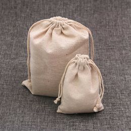 100pcs / lot sacs en coton de couleur naturelle petit sac cadeau en lin avec cordon de serrage pochette en mousseline Bracelet bijoux sacs d'emballage pochettes 211014