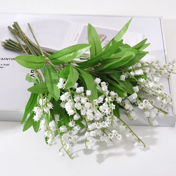 100 unids / lote Party Props Artificial Lily of The Valley Faux Flowers Wind Chime Orchid Wedding Bouquet May Flower para Home Garden Wedding Party Decor 2237