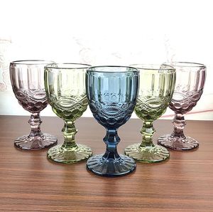 100 stks / partij Retro Vintage Relief Rood Wijnbeker Gravure Embossing Glas Huishoudelijke Juice Drink Champagne Goblet Diverse Goblets SN4908