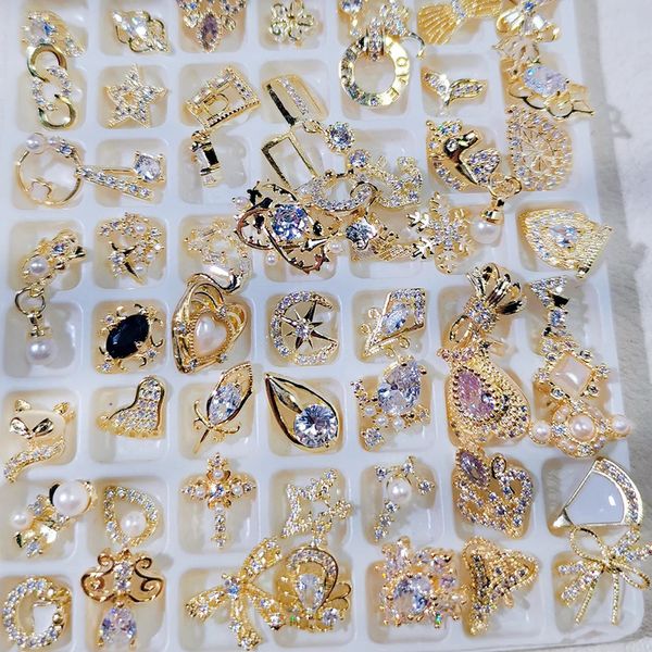 100 piezas Nail Art Zircon Charms Diseños aleatorios Joyería de lujo coreana para decoración de uñas Moda Muchas formas diferentes Piedras 240401