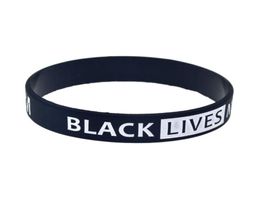 100pcs se opone a la discriminación de especies Puño debilitado BLM Black Lives Matter Silicona Pulsera de goma para la promoción Gift6890356