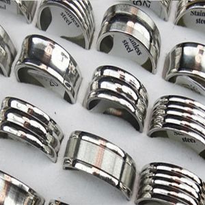 100pcs Silver Lathe Mix Bands en acier inoxydable Anneaux de 8 mm hommes et femmes anneaux de doigt de mode entiers bijoux en acier inoxydable Lots339