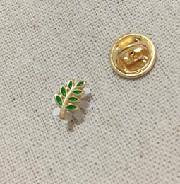 100pcs Small Custom Ematel Brooch and épingles Badge Leaf Green ACACIA SPRIG MA REGALIA MASON PIN AKASHA Gift For Fello24639628010