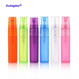 100 stks kleine parfum verstuiver pen plastic fles mist spray monster container lege verpakking cosmetische buis spuitbessen 5ml