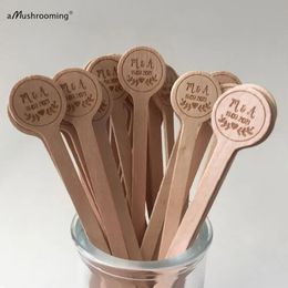 100 piezas de agitadores de café grabados personalizados para fiesta de cóctel de boda con iniciales palitos de madera de abedul vintage adornos para bebidas 240313