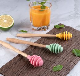 100 pcs manche en bois miel outils en silicone cuillère à miel bruine bâton miels mélange agitateur Dip spirale serveur cuisine Gadget outil 4 couleurs