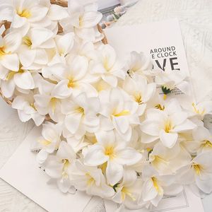 100pcs7cm Lily Lily Artificiel Silk Flower Heads Diy Wedding Decoration Party Scrapbooking Craft Fake Flowers 240429