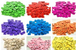 100pcSset Mots anglais colorés lettres en bois carreaux d'alphabet noirs de lettres de scrabble nombres pour l'artisanat Wood2398733