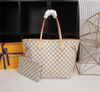 L40156 white-grid