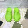 녹색 - 평평한 발 뒤꿈치