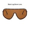 Black Leg Brown Objektiv