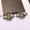 Bee stud