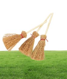 1020pcs mini balai de sorcière Brooms de paille bricolage Ornements suspendus pour Halloween Party Decoration Costume accessoires de maison de poupée 2207628041