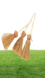 1020pcs Mini Broom Witch Strobems Diy hangende ornamenten voor Halloween Party Decoration Costume Props Dollhouse Accessories 2203071243