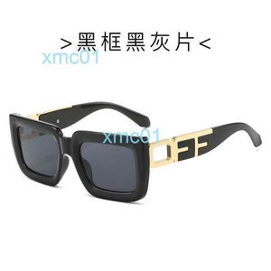 Boîte de lunettes de soleil carrées, tendance et exquise, prise de vue de rue populaire sur Internet, nouvelle collection 108