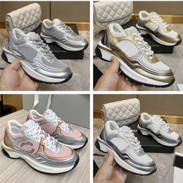 10A A10 Channel Designer Femmes décontractés Chaussures de course extérieures Sneakers réfléchissants Vintage en cuir en cuir et hommes Derma mode