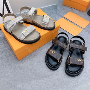 10A Casual sandalen Ontwerpers schoenen Mode nieuwe gouden metalen gesp Hook Loop koeienhuid damesschoen Denim platte hak dames strand designer sandaal 35-42