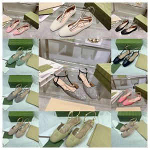 10A Classic Lady Sandal Designer Chaussures en cuir Semelle extérieure Sandales Party Lettre Épissage Femmes Robe de danse Chaussure Chaussures plates en daim Panneau en daim Chaussures femme taille 35-41 02