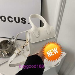10a delicate luxe jaq -ontwerper Handtas Mini Small Bag dames tas 2024 Populaire nieuwe Koreaanse editie Crossbody tas mode een schouder handtas mond rode tas