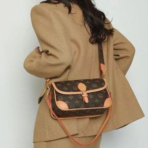 10A Bolso de diseñador Bolso cruzado Bolso de mujer Bolso de alta calidad Bolso de enfermera de moda Bolso de lujo para mujer Bolso de compras de hombro