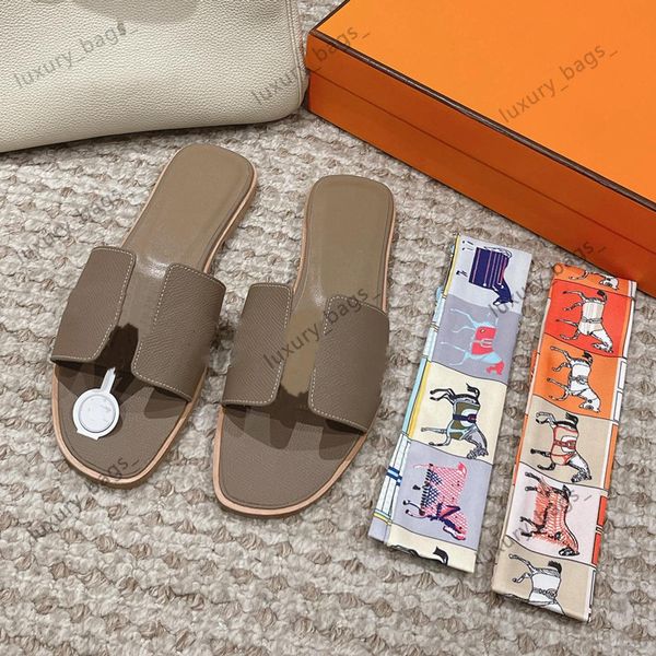 10A Designer Beach Oran Sandal Femmes Sandales Chypre Sliders Flt Mule Caoutchouc Marron Noir Blanc Pantoufle Sandlas Dames Bureau Mocassins Wedge Slider Chaussures Pantoufles Nouveau