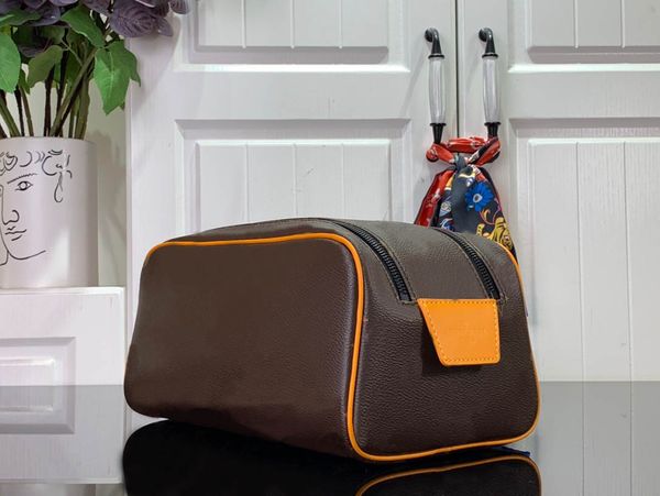 10A Diseñador Doble Zipper Camper Bolso de baño para hombres Diseñador de lavado para mujeres Bolsos de tocador Cosmética Bolsa de tocador con bolsa de basura 151