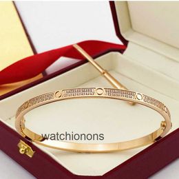 10A Designer de haute qualité Bangle de luxe Crrater Kaga Nouveau bracelet en diamant en diamant Full Sky étoile incrustée