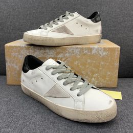 10A Designer Chaussures Casual Golden Sneaker Walk Shoe Cuir Logueur White Sports Trainers Travel Mens Femmes Low Vintage Flat Girl Leather Ten