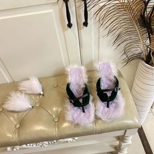 10A chaussures de créateur sandales de créateurs pour femmes talons hauts Nouveau long clip en peluche avec décoration rose en velours supérieur, semelle intérieure en cuir imprimé à carreaux semelle extérieure en cuir gaufré