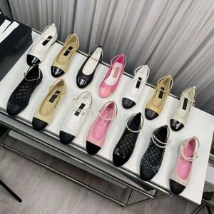 10a Dress Shoes Designer Ballet Shoe Spring Autumn Pearl Gold Chain Fashion Nieuwe Flat Boat Shoe Lady Lazy Dance Loafers Black Women Shoes Maat 344142 met Box Leather So So So