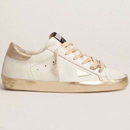 10A Zapatos sucios vintage de corte bajo, modernos y versátiles, zapatos blancos pequeños, zapatos de tablero de viaje con estrella beige, zapatos casuales 35-45