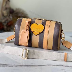 10A L Bolso Hombro Duff Bag City Keepal Mismo estilo Lienzo Tatuaje Corazón Parche Bordado Raya Fondo Deconstruido Mini Hombres Nano Flor Alfabeto L216