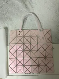 10A Bao Bao de luxe plié géométrique Plaid Issey sac fourre-tout mode femmes décontracté Lucent sac à main Miyake Designer rhombique Plaid sac à bandoulière (6 x 6)
