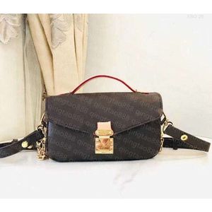 10A Sac de créateur de luxe Embossing Fleur Pochette East West Femmes Sac à main Messenger Sacs Véritable Cuir Metis Élégant Femmes Épaule Bandoulière