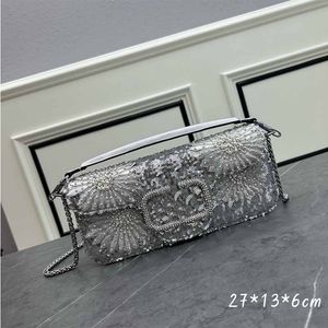 10A Mini sac à main brodé Sac de créateur de luxe pour femme avec chaîne Décoration en cristal Sac à bandoulière Sac à main en cuir métallique Interrupteur à bouton magnétique Pochette