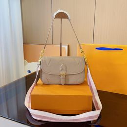 10a Mirror Quality Designer Bag Colors Múltiples Homenaje Classic Mujeres Diane Messenger Crossbody Bag Bag Bag Bags Luxury Brand Teles Wallet Purse L02