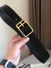 Cinturas de diseñador de calidad de la calidad del espejo 10A Cinturón de hombres Classicle Classicle NUEVO TIPO CORTUAD DE MASA DE MODA DE VACA REAL REAL DE DOBLE PADA